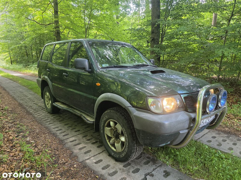Nissan Terrano - 1