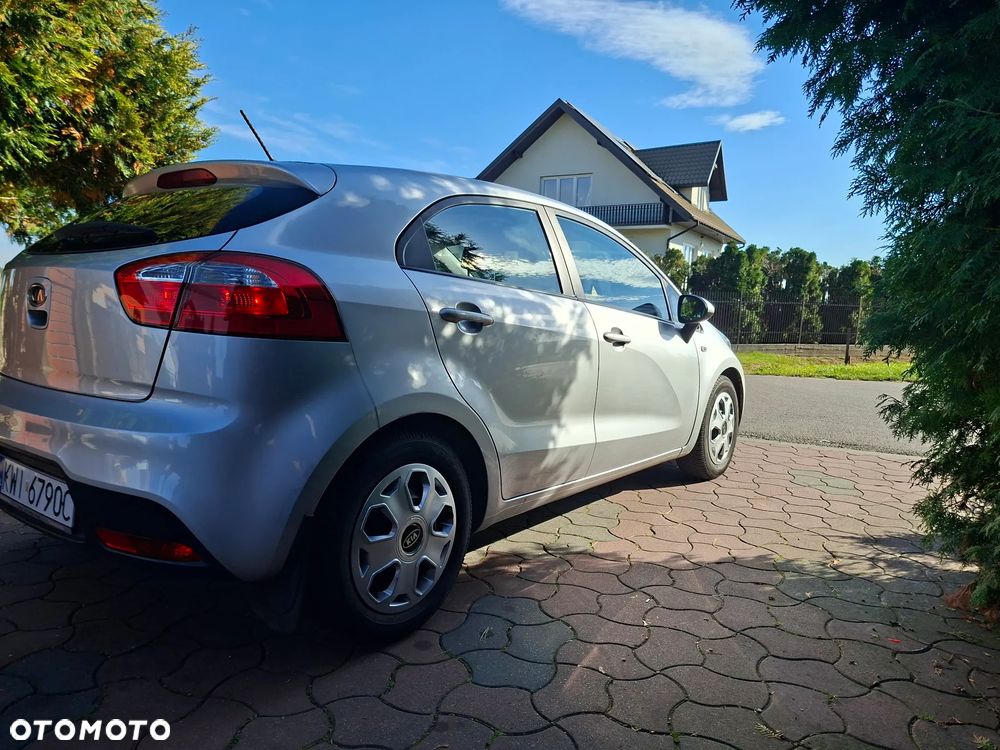 Kia Rio - 26