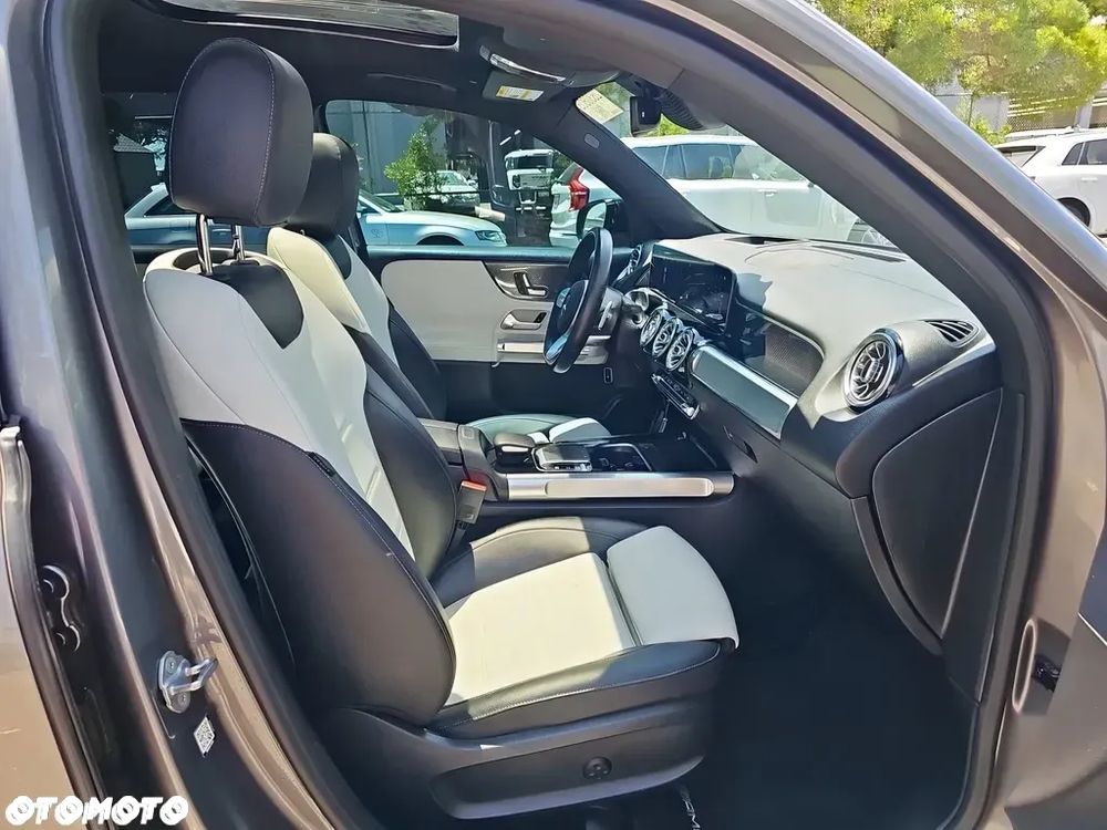 Mercedes-Benz GLB 250 AMG Line 8G-DCT - 9