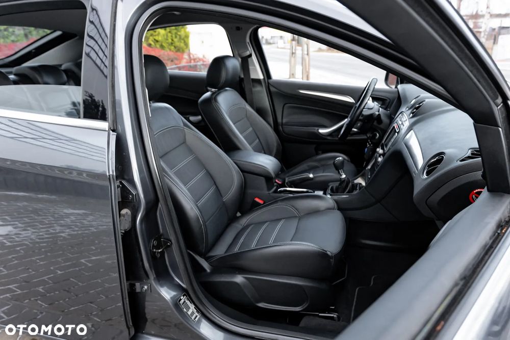 Ford Mondeo 2.5 Titanium X - 20