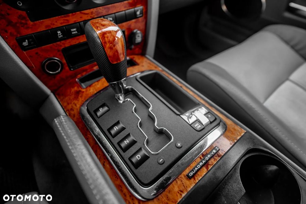 Jeep Grand Cherokee 5.7 V8 HEMI Automatik Overland - 31