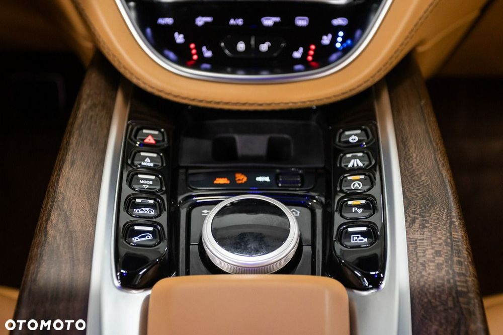 Aston Martin DBX Standard - 33