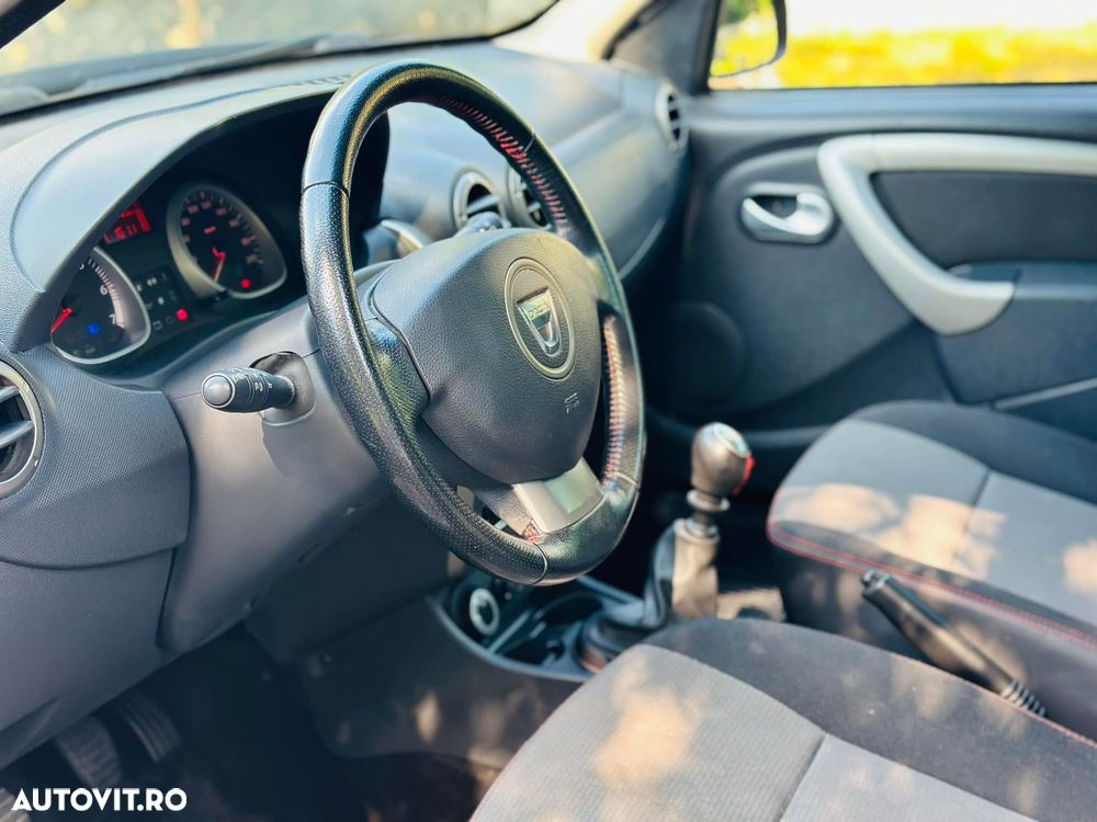 Dacia Duster dCi 110 FAP 4x4 Prestige - 11