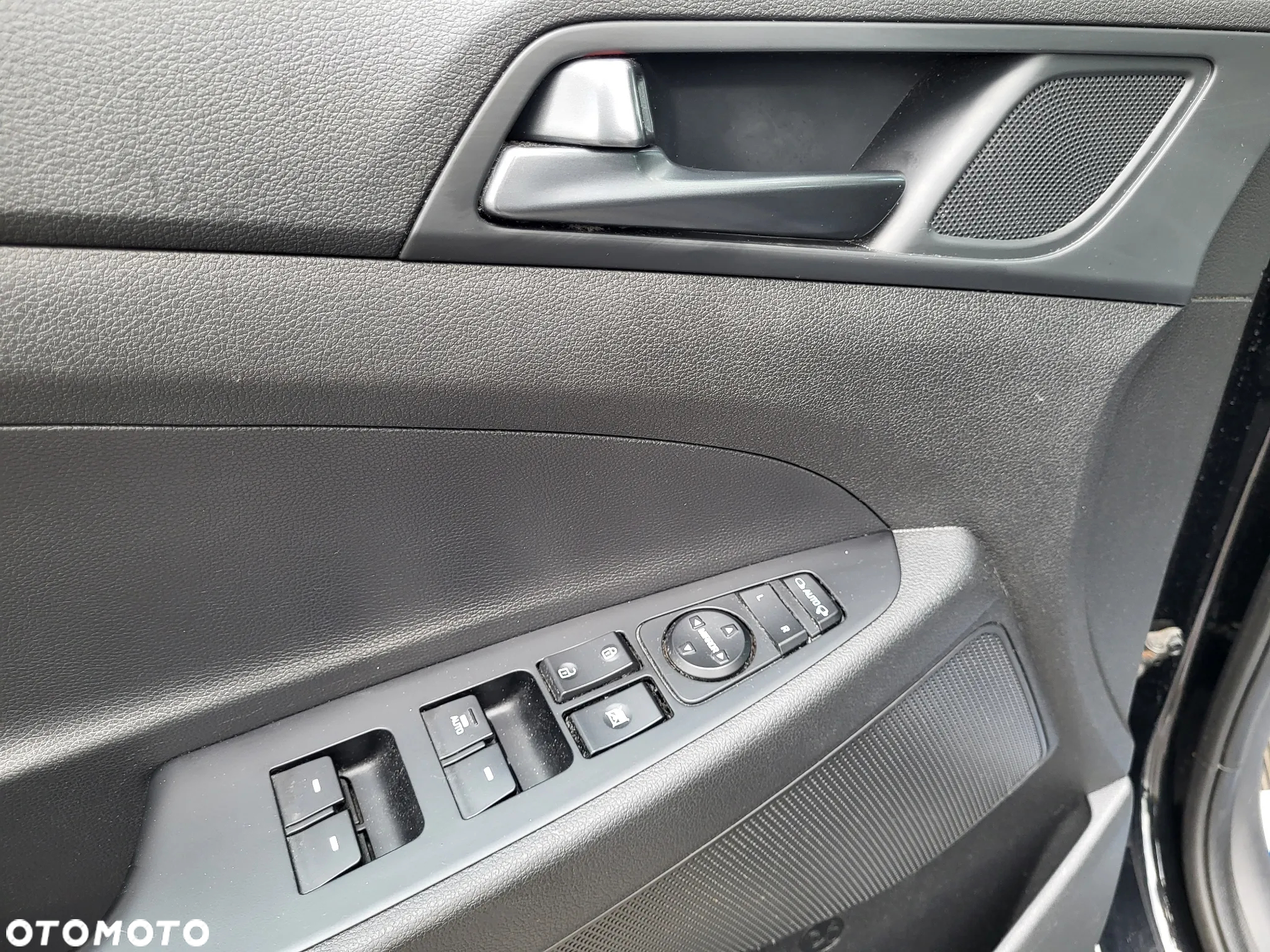 Hyundai Tucson 1.6 GDI BlueDrive GO 2WD - 6