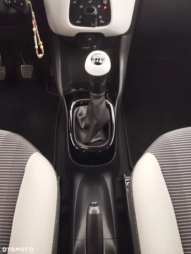 Peugeot 108 PureTech 82 Top Style - 18