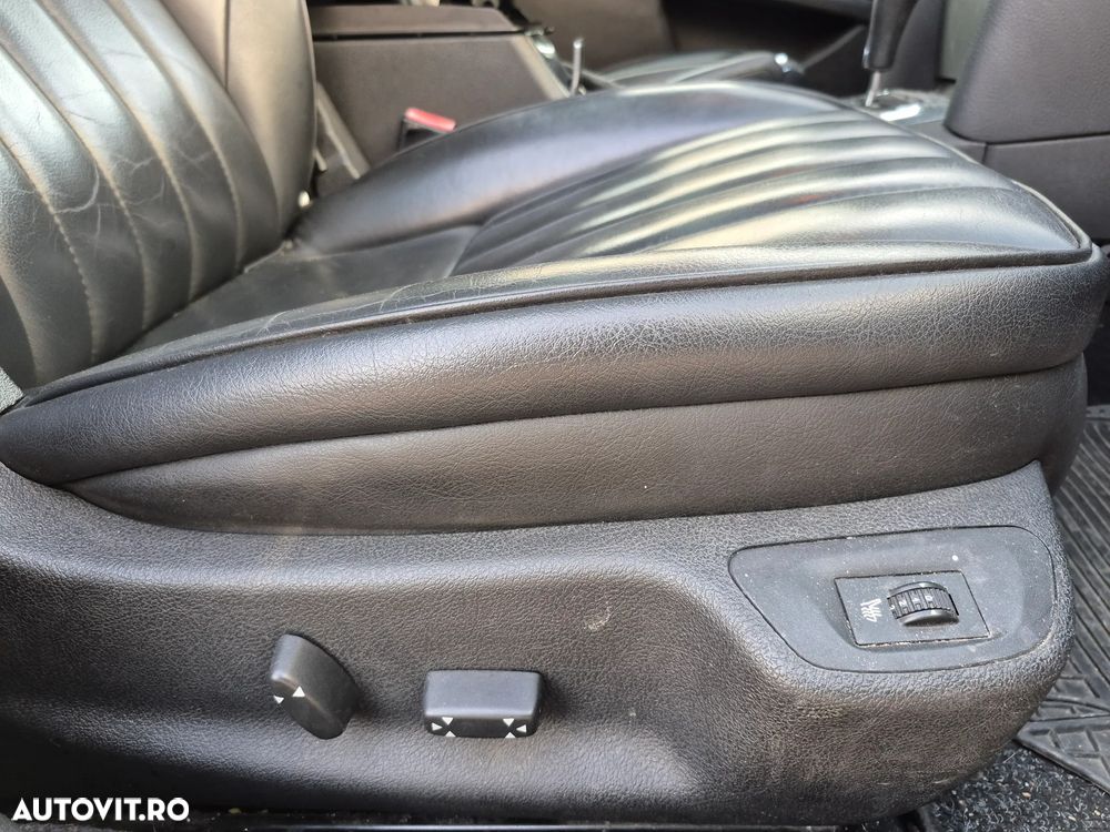 Peugeot 407 SW HDi 135 Automatik JBL - 26