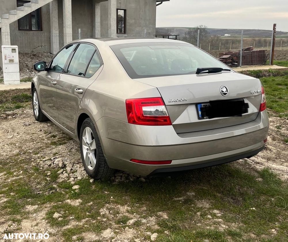 Skoda Octavia 2.0 TDI Style - 3