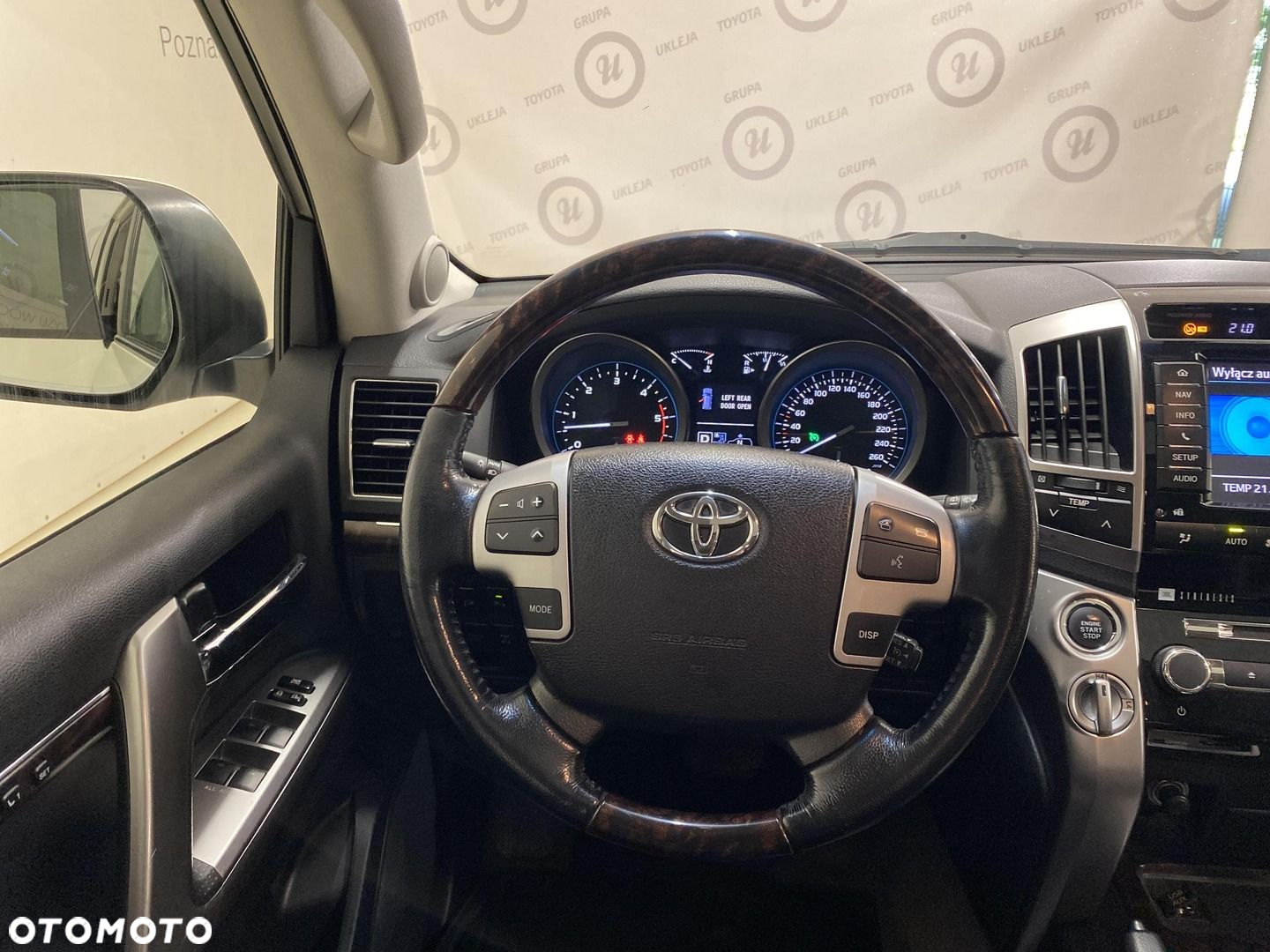 Toyota Land Cruiser - 13