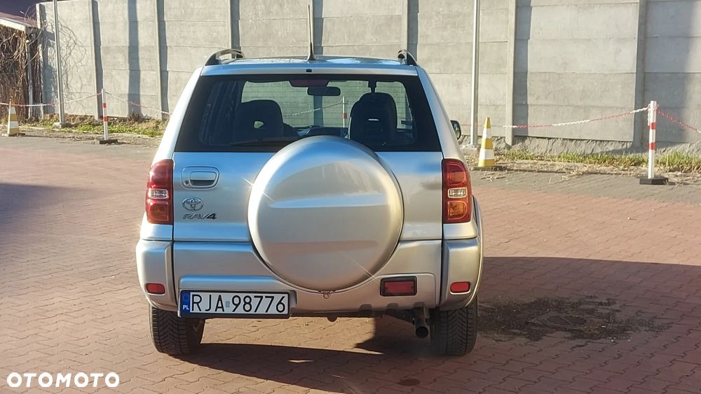 Toyota RAV4 2.0 VVT-i 4x4 - 17
