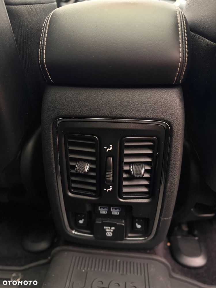 Jeep Grand Cherokee 5.7 V8 HEMI 4WD Automatik S - 28