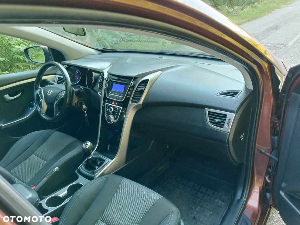 Hyundai i30 1.6 Comfort - 8