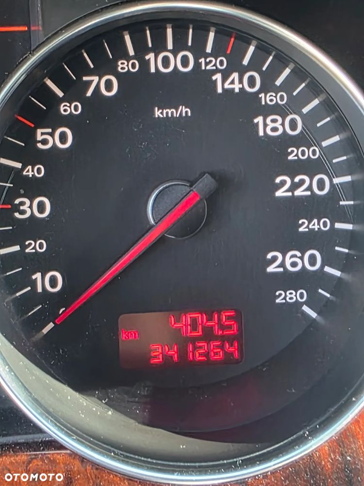 Audi A8 - 23