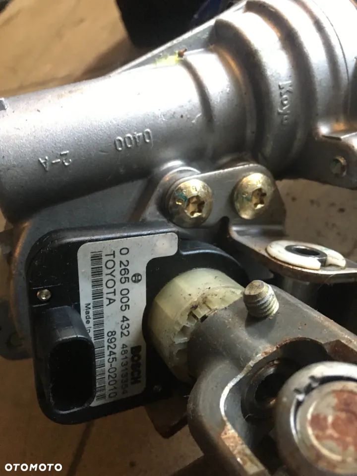 POMPA WSPOMAGANIA AVENSIS II T25 1.8B 995-07301 - 2