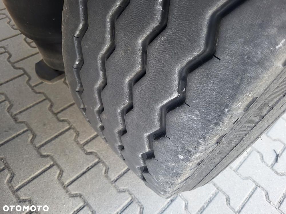 Schmitz Cargobull SCB S3T - 11