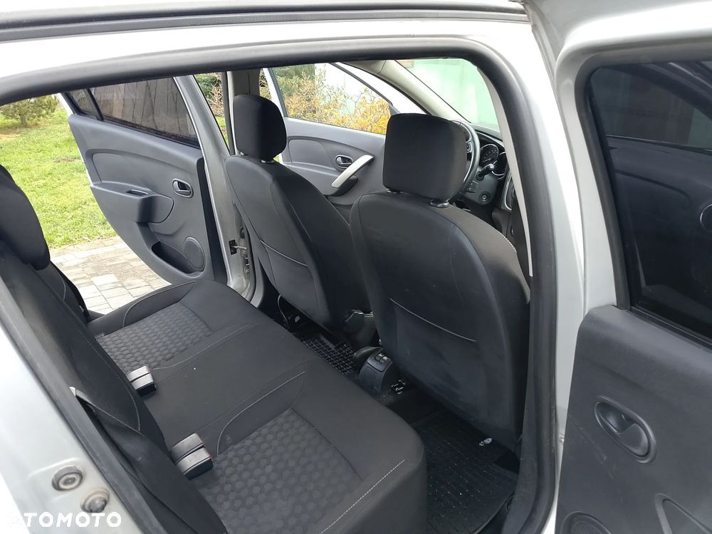 Dacia Sandero 1.2 16V Celebration - 11