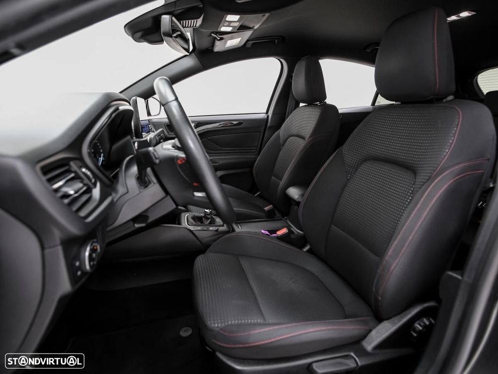 Ford Focus 1.5 TDCi EcoBlue ST-Line - 8
