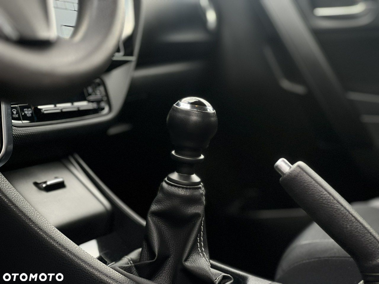 Toyota Auris 1.33 VVT-i Comfort - 23