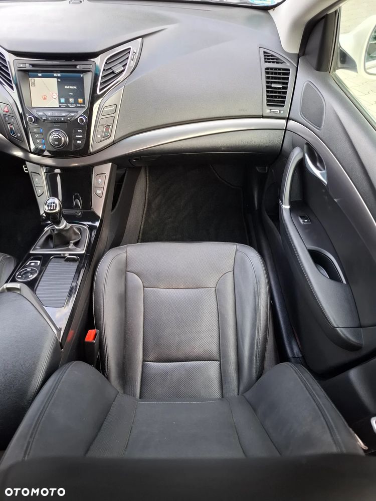 Hyundai i40 Kombi blue 1.7 CRDi Premium - 17