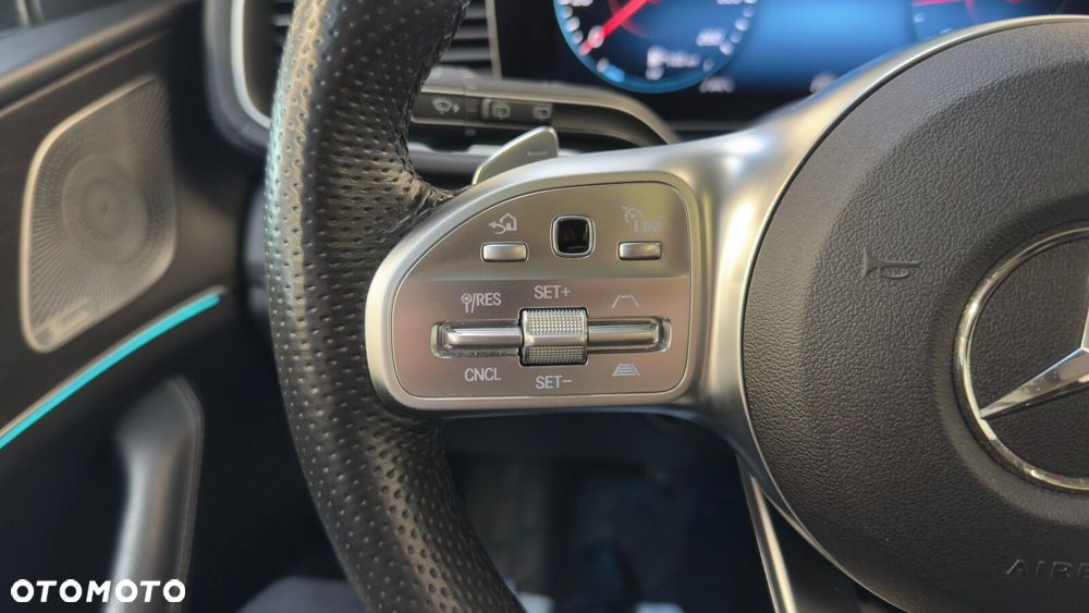 Mercedes-Benz GLS - 28