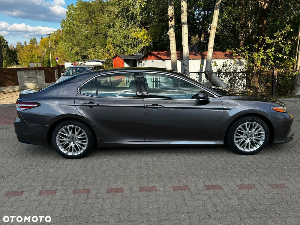 Toyota Camry Business Edition - 5