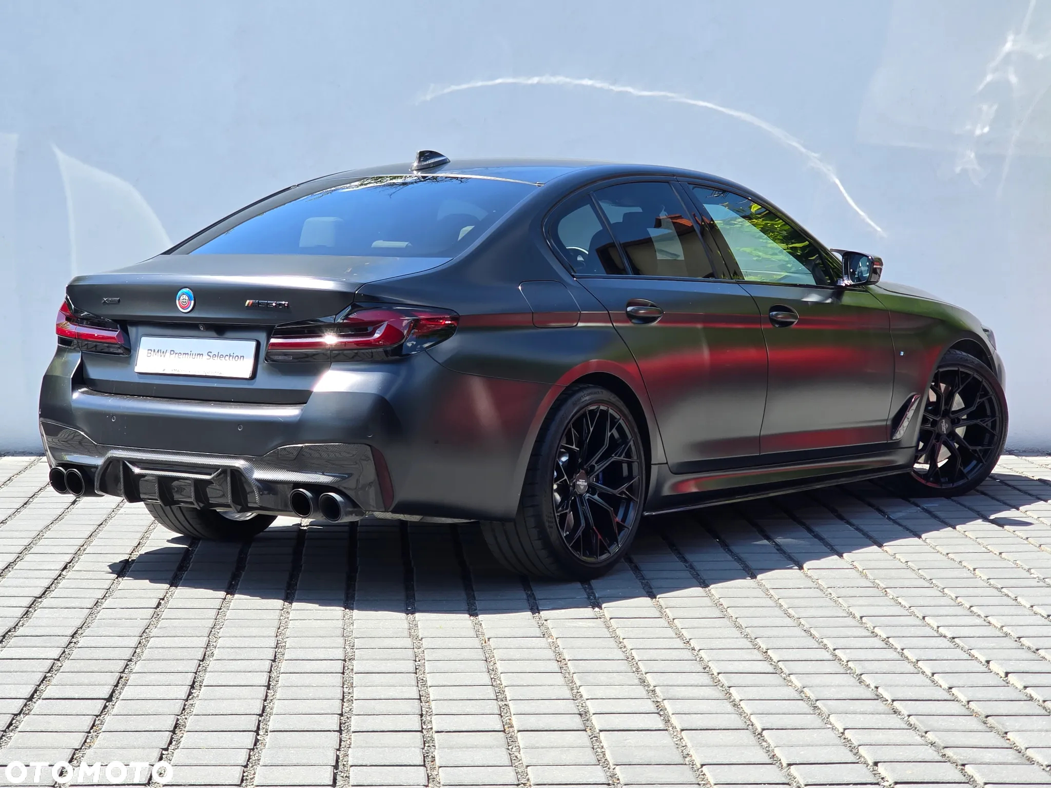 BMW Seria 5 M550i xDrive - 2