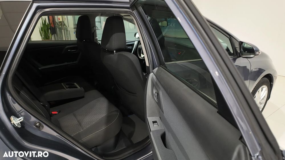 Toyota Auris - 30