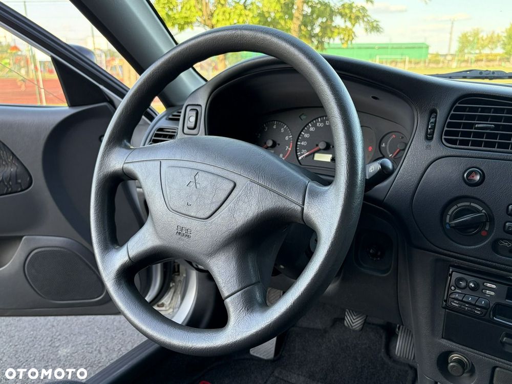 Mitsubishi Colt - 13