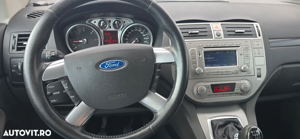 Ford Kuga 2.0 TDCi 4x4 Titanium - 17