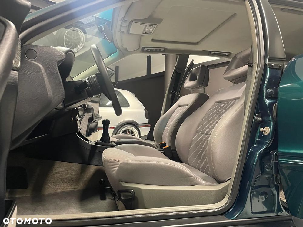 Audi S2 80 Avant 2.2 - 18