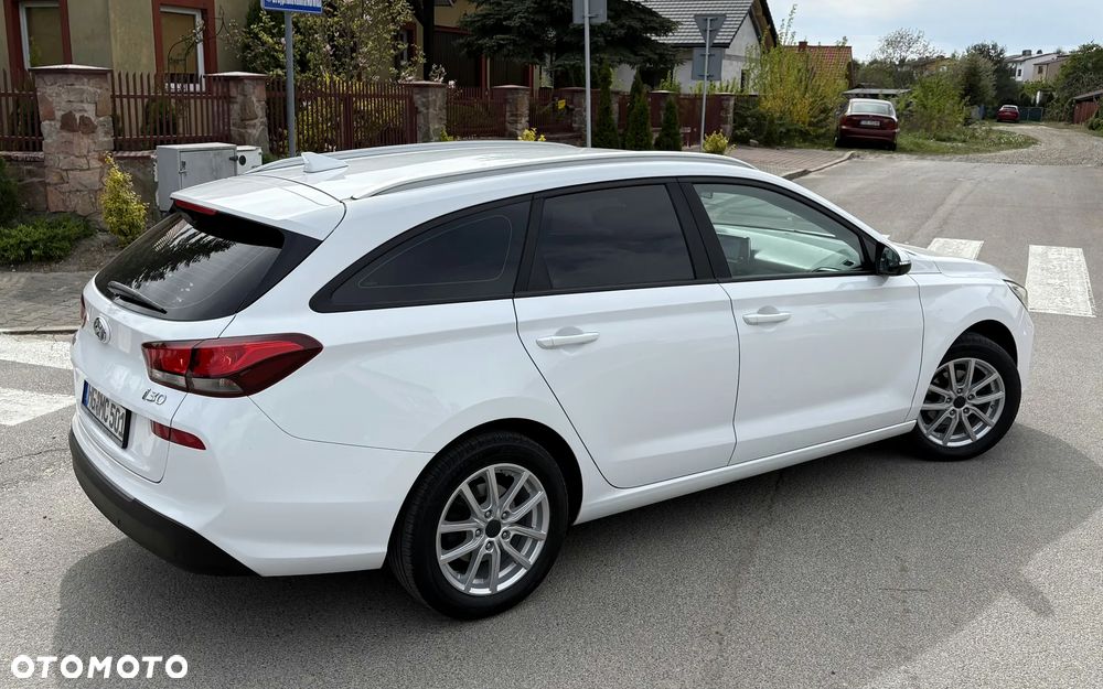 Hyundai i30 1.4 Passion - 11