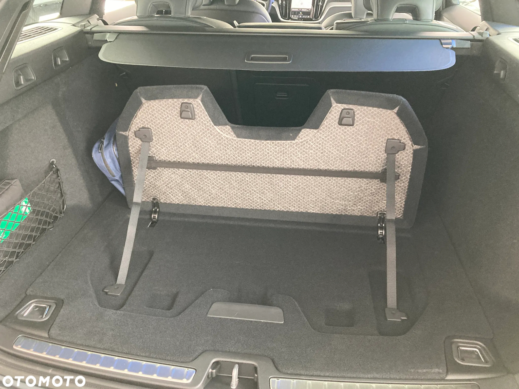 Volvo V60 B4 B Plus Dark - 17