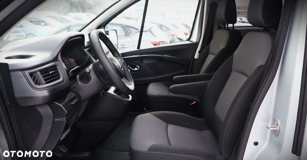 Renault Trafic - 16