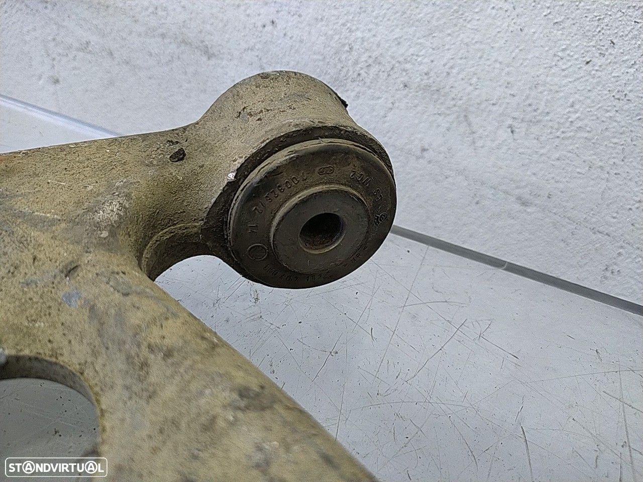 Braço Suspensão Frente Direito Volkswagen Passat Variant (3C5) - 3