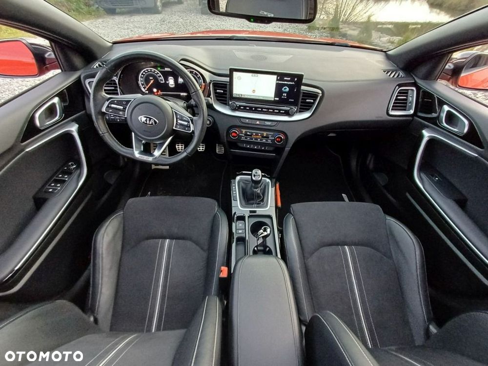 Kia ProCeed 1.4 T-GDI GT Line - 21