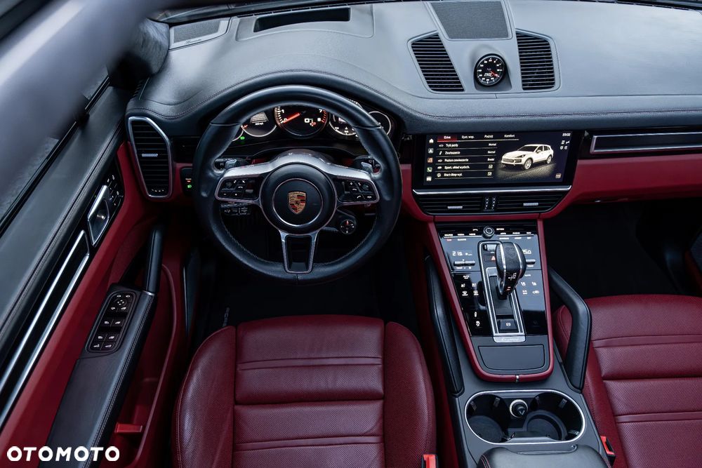 Porsche Cayenne GTS - 25