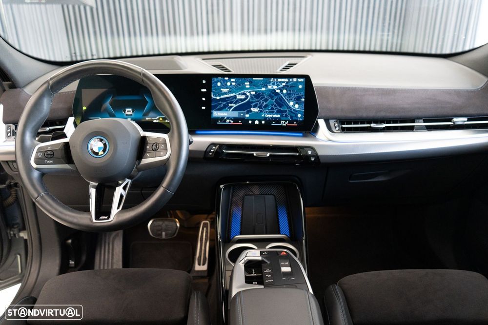 BMW iX2 eDrive20 Pack Desportivo M - 35