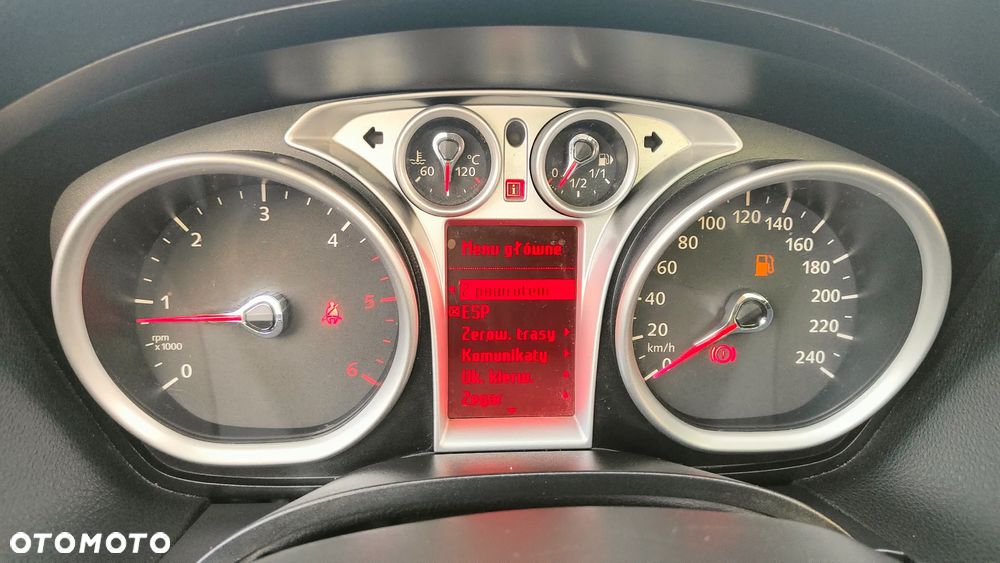 Ford Kuga 2.0 TDCi 4x4 Titanium - 34