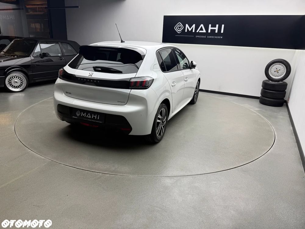 Peugeot 208 PureTech 100 EAT8 Allure Pack - 11