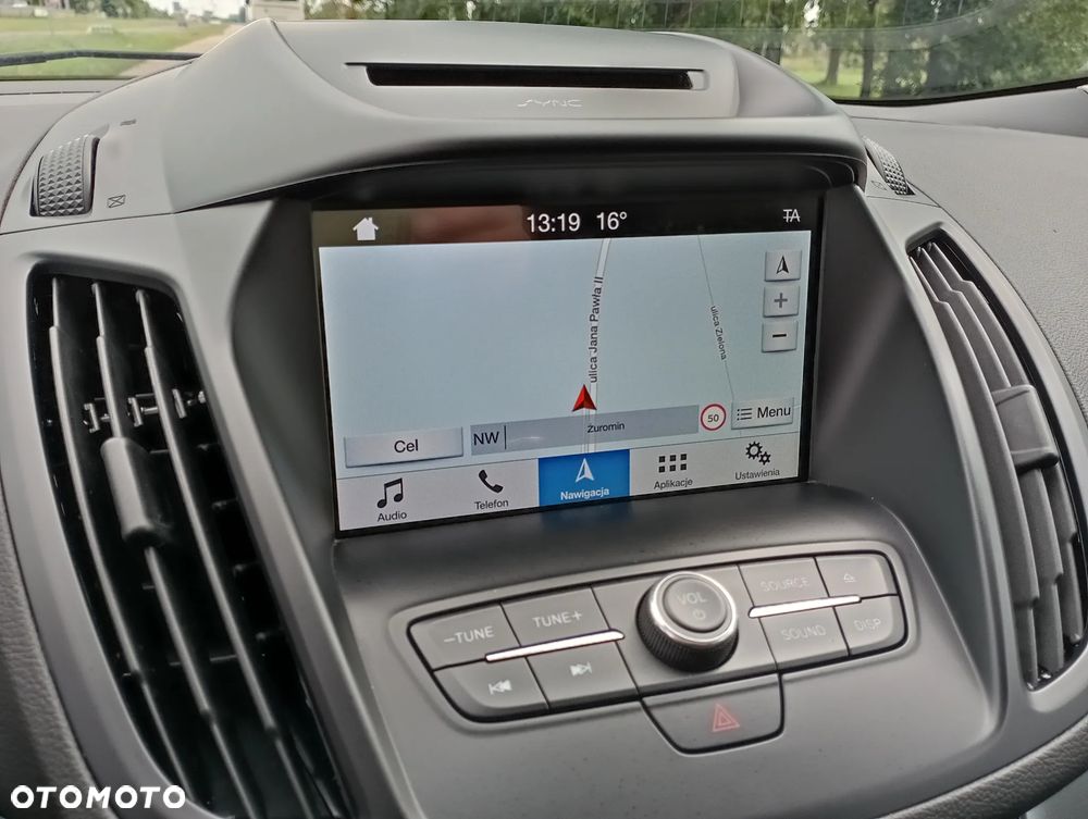 Ford Kuga - 24