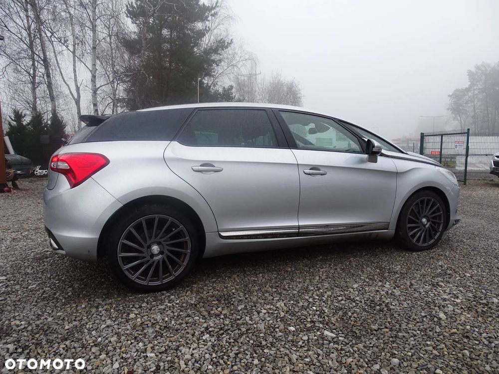 Citroën DS5 HDi 165 Business - 13