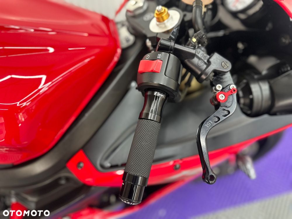 Yamaha R6 - 18