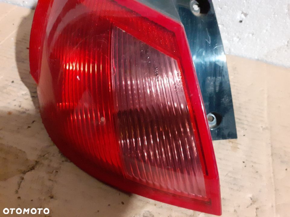 LAMPA TYŁ TYLNA LEWA MITSUBISHI COLT CZ VI ORYGINAŁ - 2