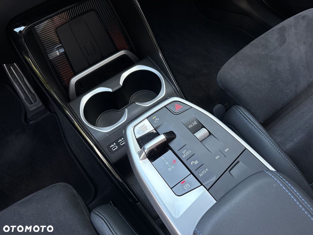 BMW X1 sDrive18i - 16