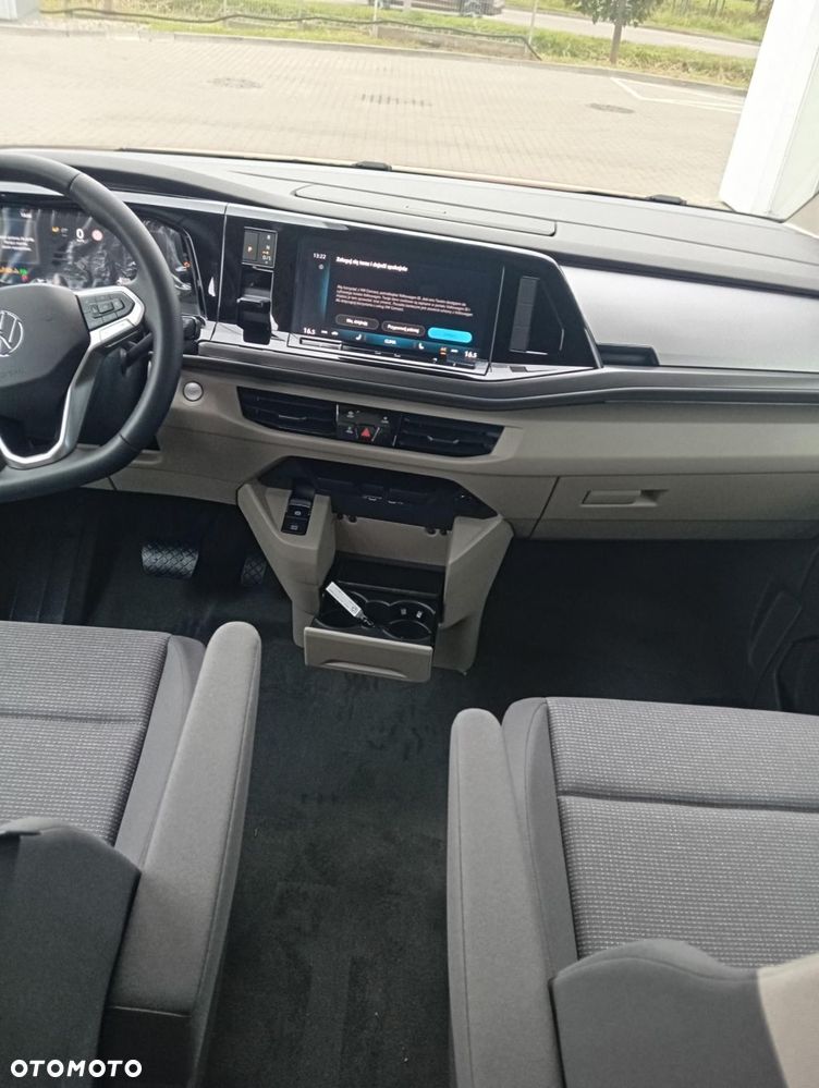 Volkswagen Multivan - 12