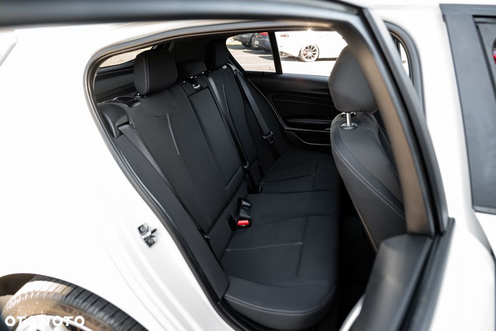 BMW Seria 1 118d Sport Line - 22