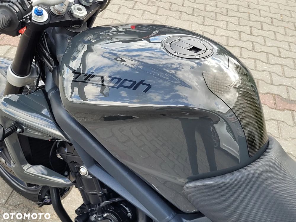 Triumph Street Triple - 15