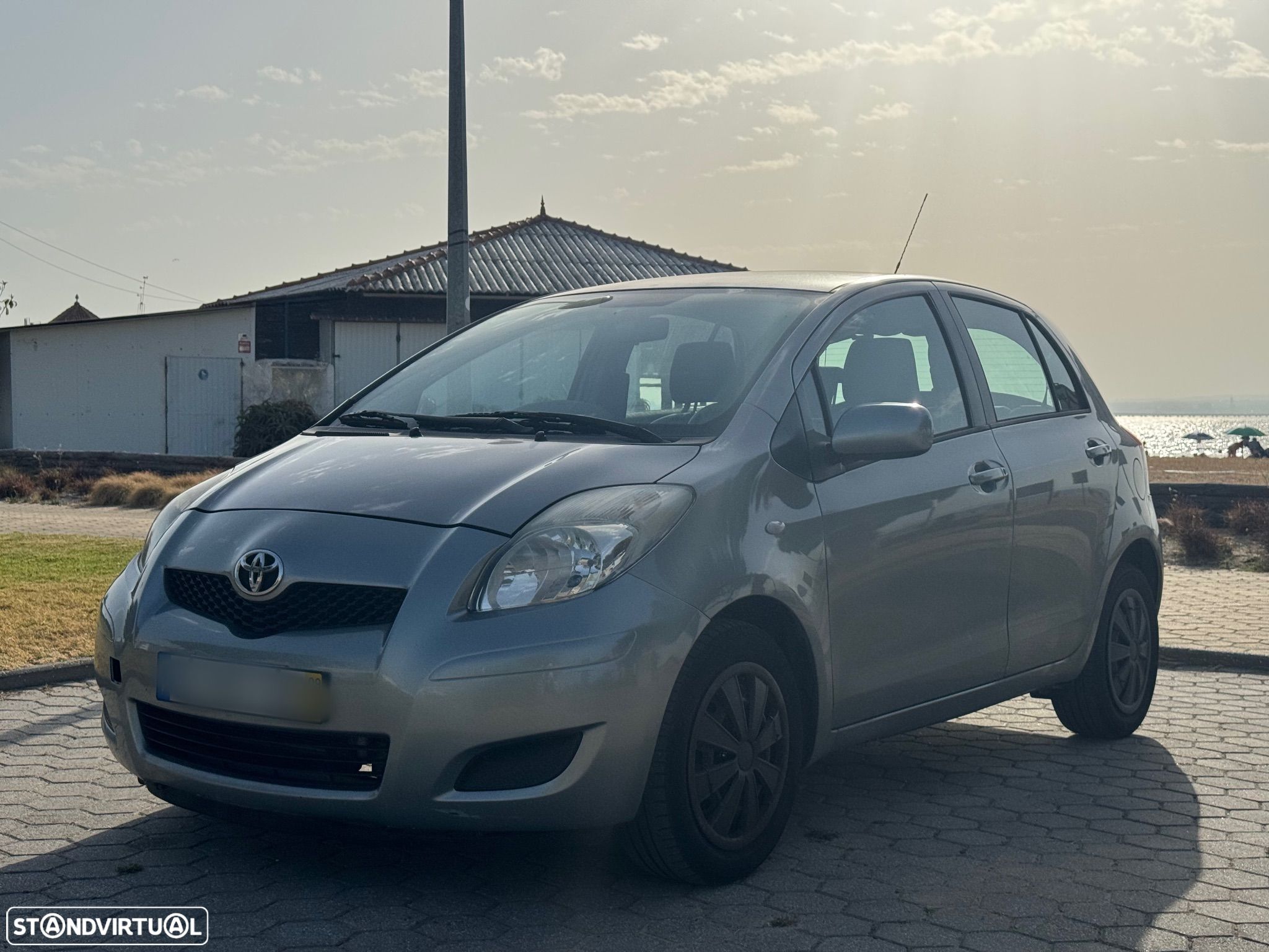 Toyota Yaris 1.4 D-4D Comfort - 1