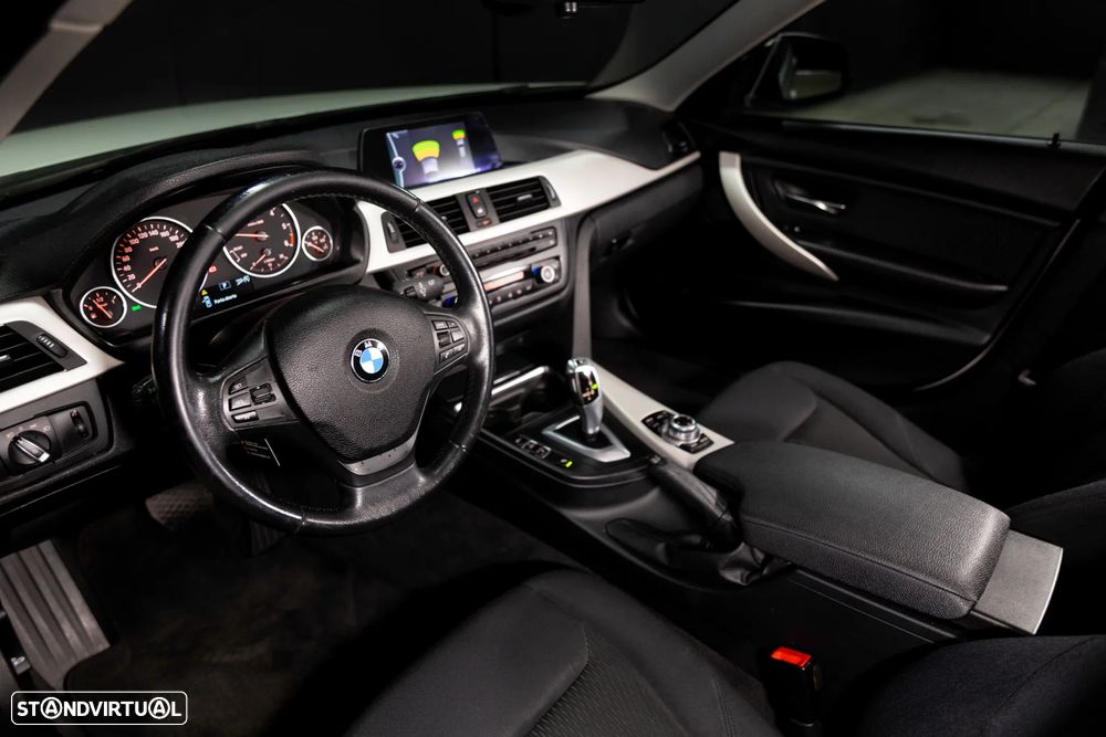 BMW 320 d Sport-Aut. - 16