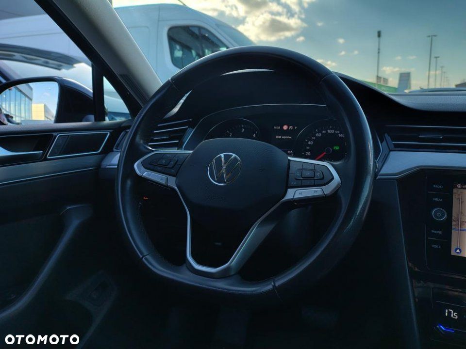 Volkswagen Passat - 18