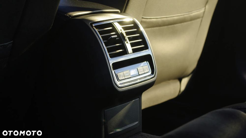 Volkswagen Arteon 2.0 TSI R-Line DSG - 21